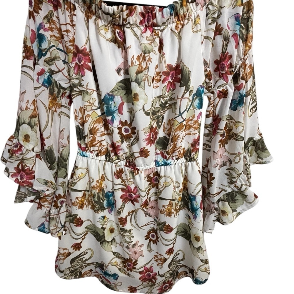 Blush Boutique Floral Off-Shoulder Flowy Boho Top with Bell sleeves size Small - Picture 2 of 6